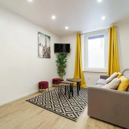 Parisian Flat With Sauna *